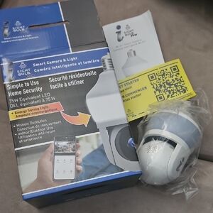 iSIGHT Smart Camera & Light Bulb